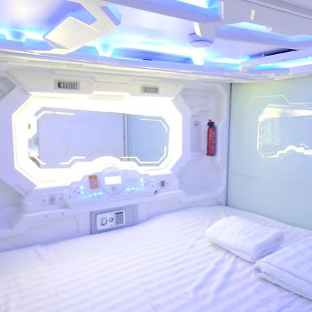 Capsule Riverside Ho Chi Minh City Exterior photo